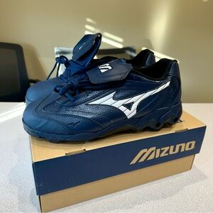 NEW Mizuno Finch 9 Spike G2 Low Softball Baseball Cleats Women’s Size 11 Blue